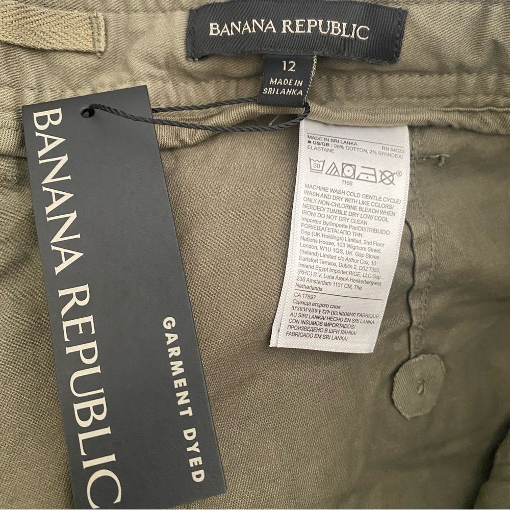 Banana Republic The Barrel Pant in Green Olive - Picture 7 of 11
